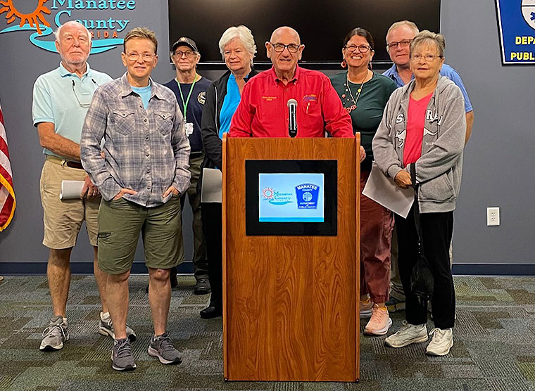 EOC visit by new CERT members